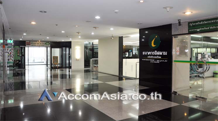 7  Studio Office Space For Rent in Pattanakarn ,Bangkok ARL Ramkhamhaeng at UM Tower AA11804